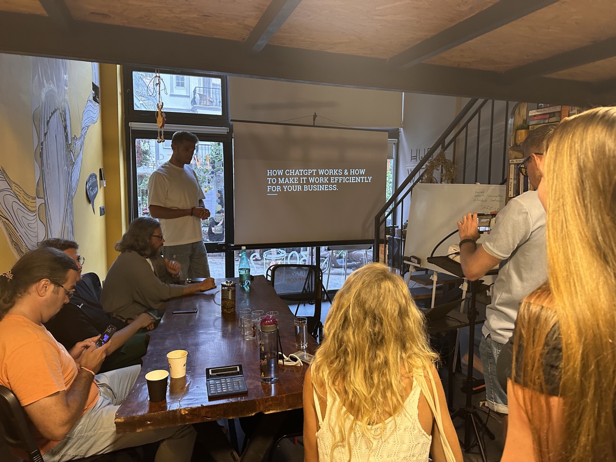 AI workshop at the hub, how ChatGPT works for your business