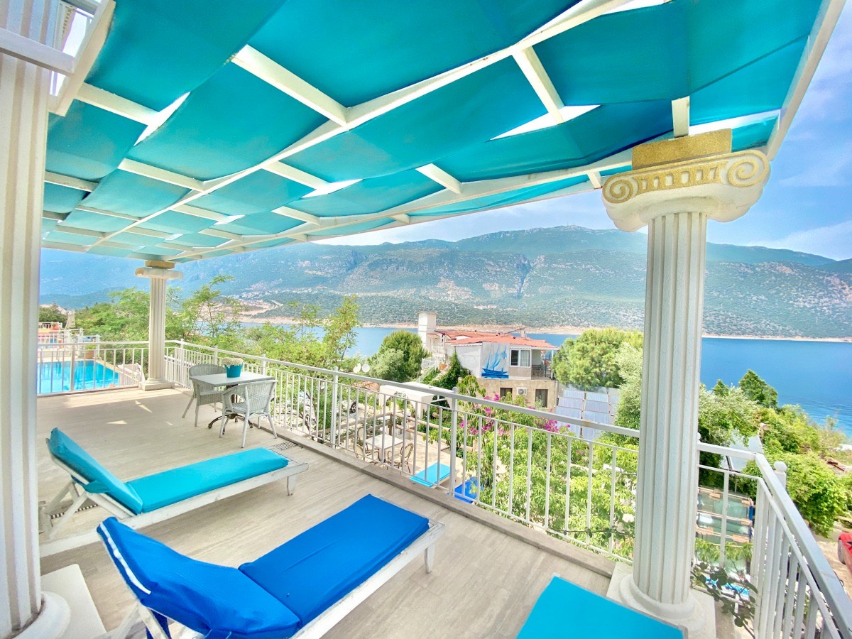 Turquoise pergola terrace of Villa Turgut Reis